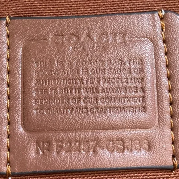 NWT!! Coach X Peanuts Teri Shoulder Bag In Signature Canvas With Snoopy Print - Picture 8 of 9